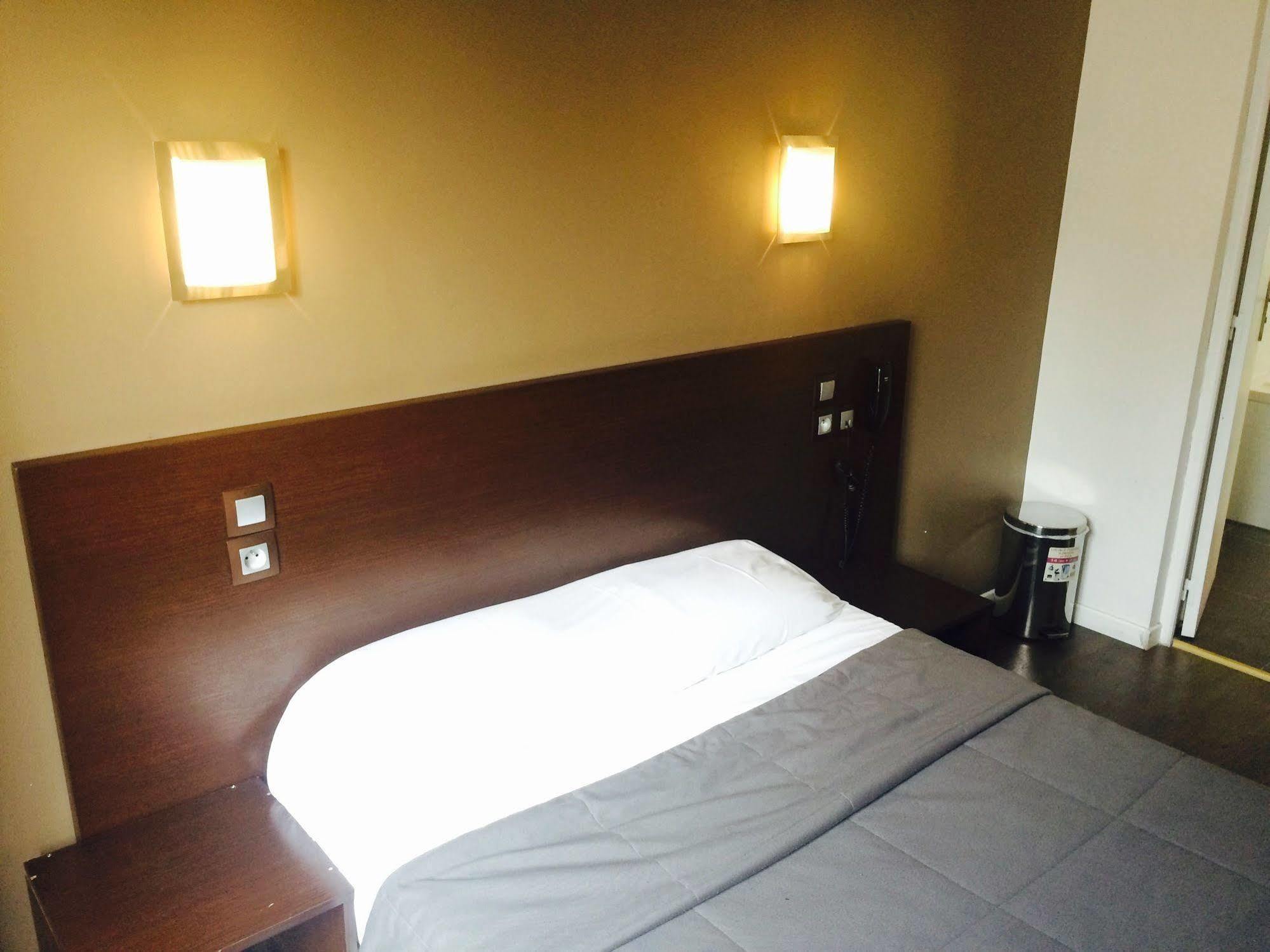 Grand Hotel Magenta Париж Екстериор снимка